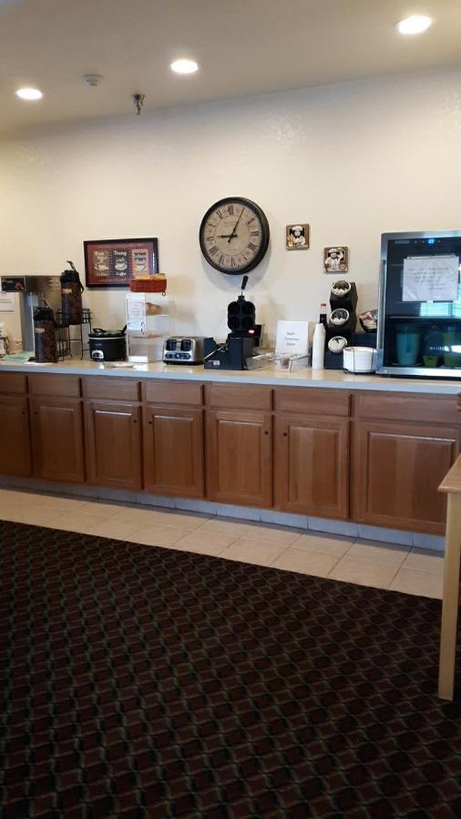 Herington Inn And Suites 外观 照片